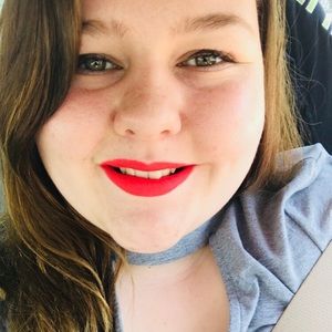 Meet your Posher, Amber